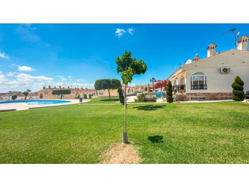 2 slaapkamer Halfvrijstaande villa te koop in Rojales met zwembad - € 149.000 (Ref: 9984890)
