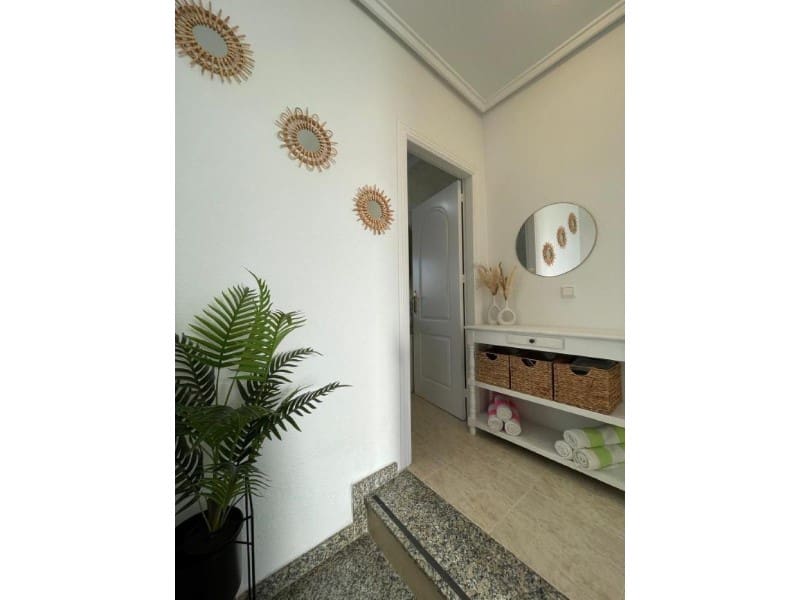 3 soveværelse Semi-Rækkehus til salg i Rojales med swimmingpool - € 244.900 (Ref: 9984891)
