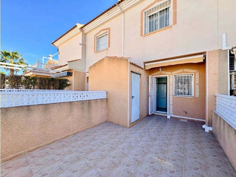 Pareado de 2 habitaciones en Rojales en venta con piscina - 185.000 € (Ref: 9984893)