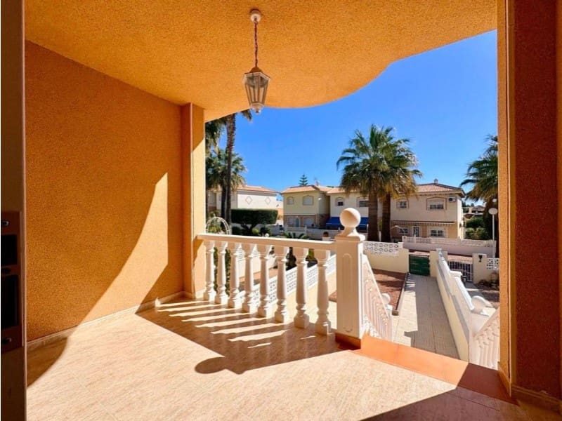 Pareado de 2 habitaciones en Rojales en venta con piscina - 185.000 € (Ref: 9984893)