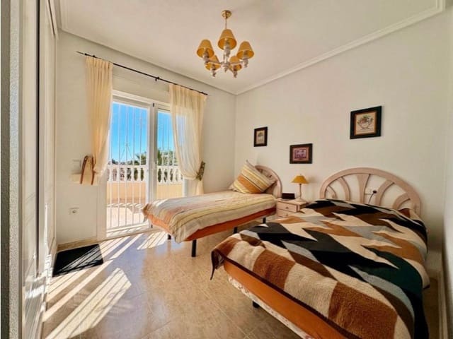 Pareado de 2 habitaciones en Ciudad Quesada, Rojales en venta con piscina - 185.000 € (Ref: 9984893)