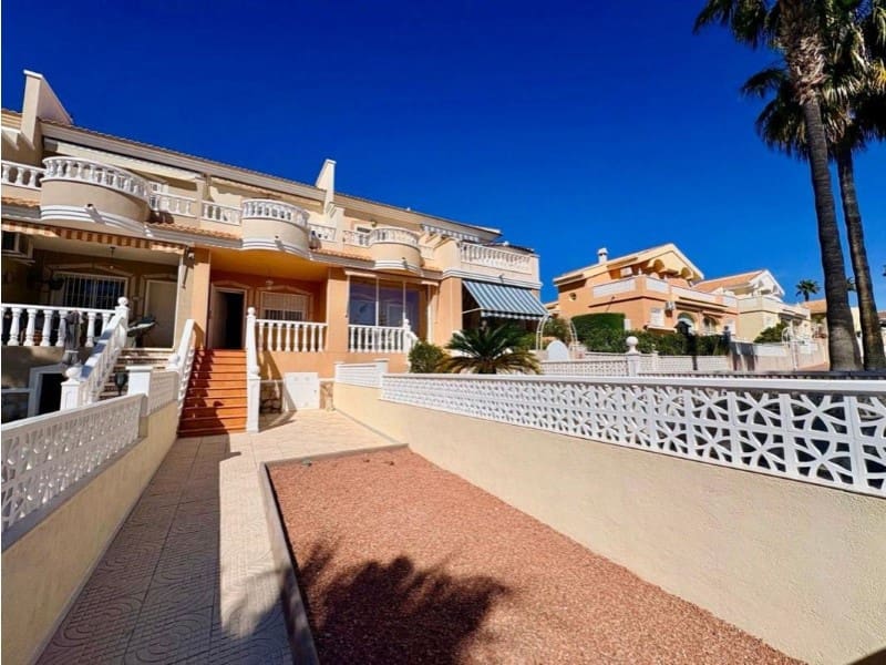 Pareado de 2 habitaciones en Rojales en venta con piscina - 185.000 € (Ref: 9984893)