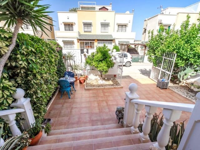 3 camera da letto Villetta Bifamiliare in vendita in La Florida, Orihuela con piscina - 199.950 € (Rif: 9984895)