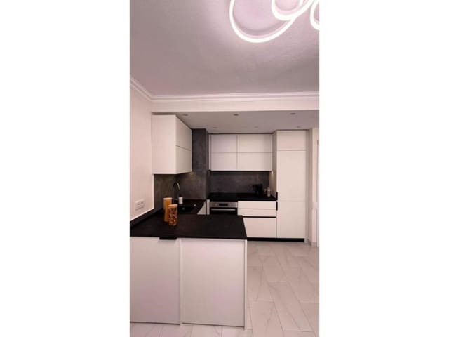 Pareado de 3 habitaciones en Nueva Torrevieja, Torrevieja en venta - 259.900 € (Ref: 9984896)