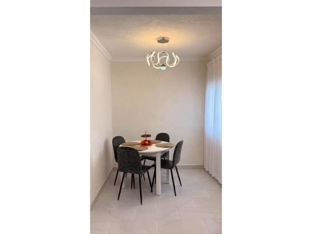 Pareado de 3 habitaciones en Nueva Torrevieja, Torrevieja en venta - 259.900 € (Ref: 9984896)