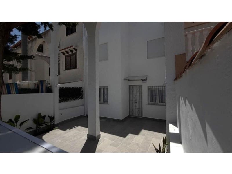 3 sovrum Semi-fristående Villa till salu i Torrevieja - 259 900 € (Ref: 9984896)