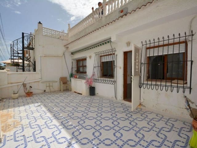 4 soveværelse Semi-Rækkehus til salg i El Chaparral - La Siesta - La Torreta, Torrevieja med swimmingpool - € 235.000 (Ref: 9984897)