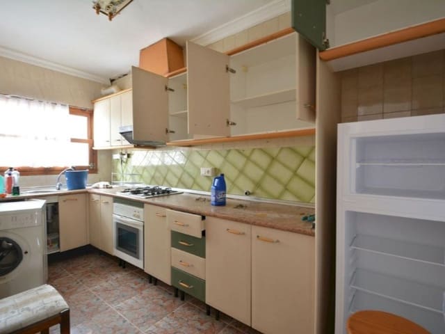 4 soveværelse Semi-Rækkehus til salg i El Chaparral - La Siesta - La Torreta, Torrevieja med swimmingpool - € 235.000 (Ref: 9984897)