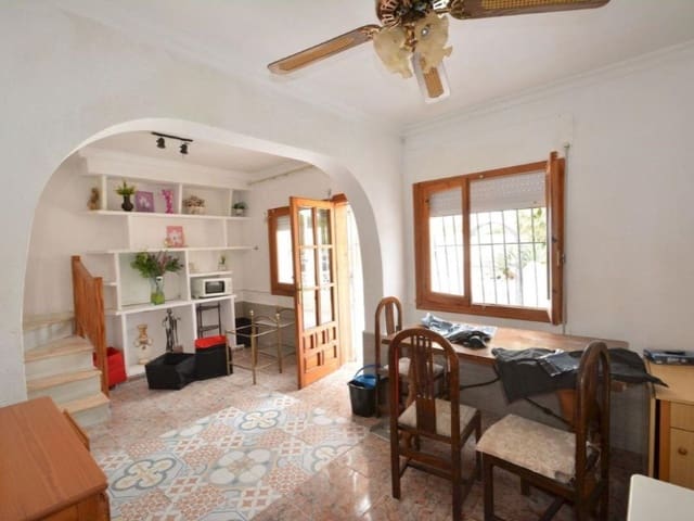 4 soveværelse Semi-Rækkehus til salg i El Chaparral - La Siesta - La Torreta, Torrevieja med swimmingpool - € 235.000 (Ref: 9984897)