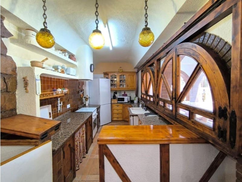 10 sypialnia Willa na sprzedaż w Monovar / Monover z basenem - 624 995 € (Ref: 9984912)