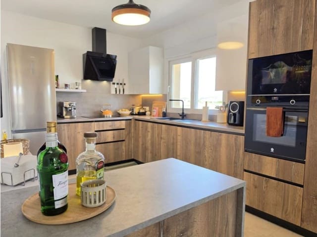 3 slaapkamer Villa te koop in Pinoso met zwembad - € 423.995 (Ref: 9984913)