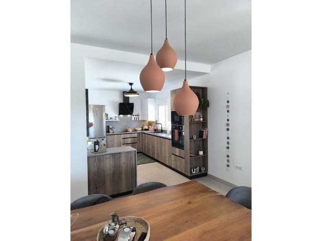 3 slaapkamer Villa te koop in Pinoso met zwembad - € 423.995 (Ref: 9984913)