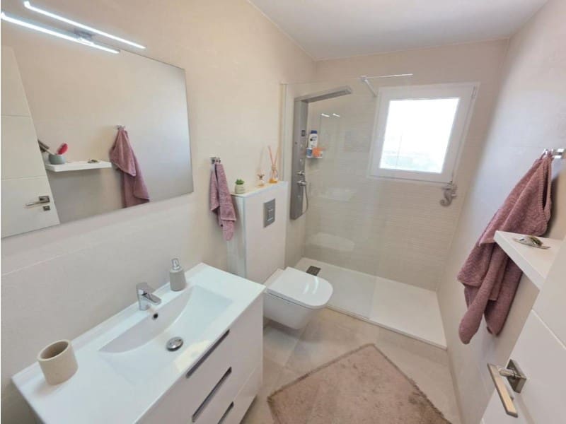 3 slaapkamer Villa te koop in Pinoso met zwembad - € 423.995 (Ref: 9984913)