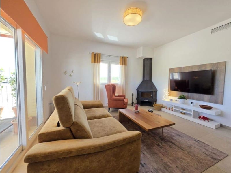 3 slaapkamer Villa te koop in Pinoso met zwembad - € 423.995 (Ref: 9984913)