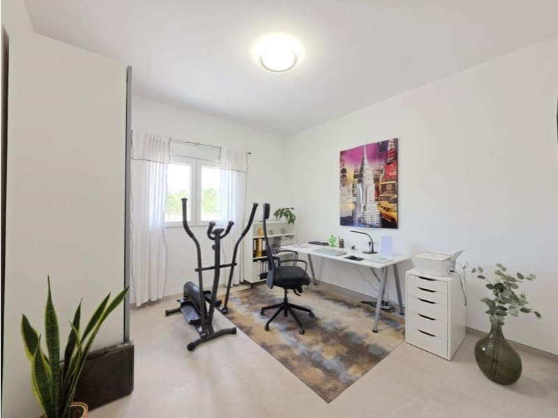 3 slaapkamer Villa te koop in Pinoso met zwembad - € 423.995 (Ref: 9984913)