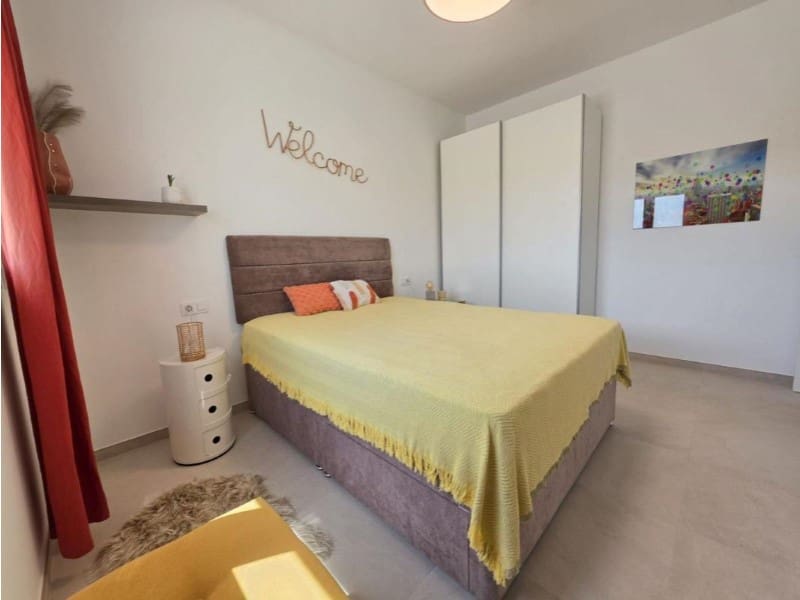 3 slaapkamer Villa te koop in Pinoso met zwembad - € 423.995 (Ref: 9984913)