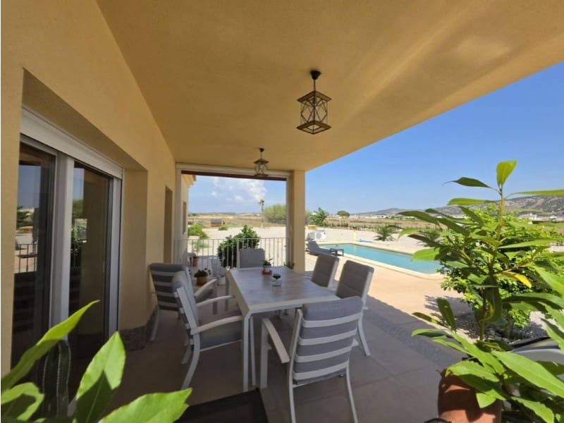 3 slaapkamer Villa te koop in Pinoso met zwembad - € 423.995 (Ref: 9984913)