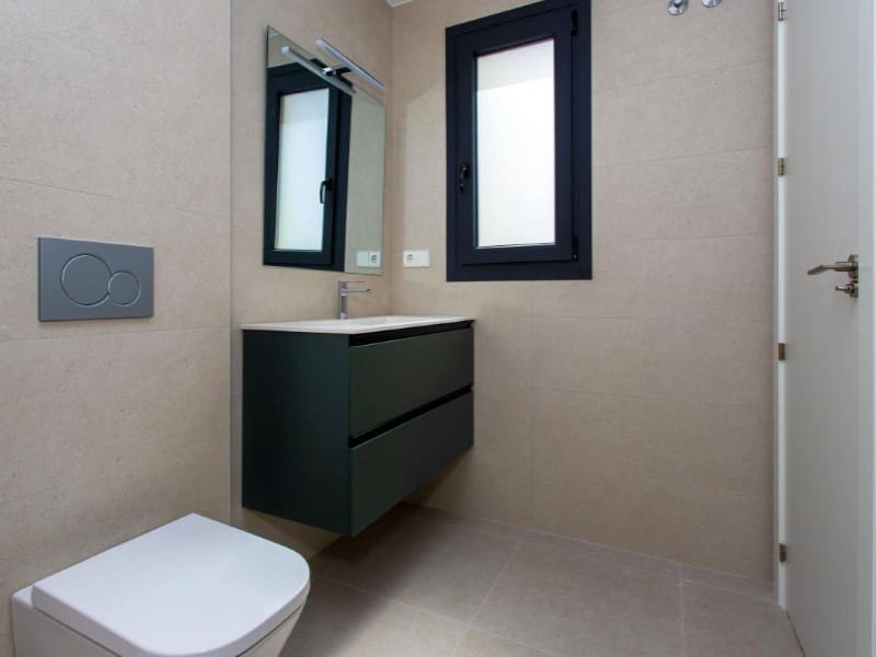 Bungalow de 3 habitaciones en Monforte del Cid en venta con piscina - 365.000 € (Ref: 9984915)