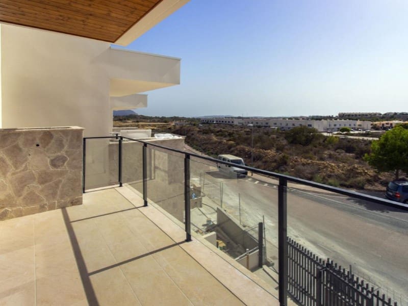 Bungalow de 3 habitaciones en Monforte del Cid en venta con piscina - 365.000 € (Ref: 9984915)