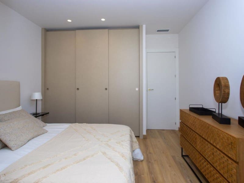 Bungalow de 3 habitaciones en Monforte del Cid en venta con piscina - 365.000 € (Ref: 9984915)