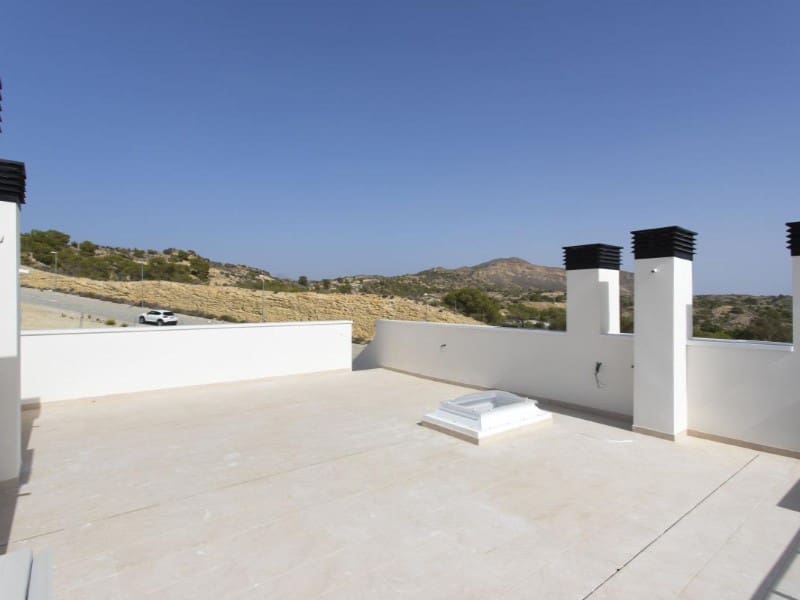 Bungalow de 3 habitaciones en Monforte del Cid en venta con piscina - 365.000 € (Ref: 9984915)
