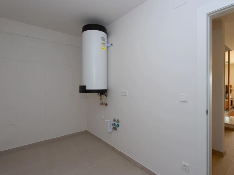 Bungalow de 3 habitaciones en Monforte del Cid en venta con piscina - 365.000 € (Ref: 9984915)