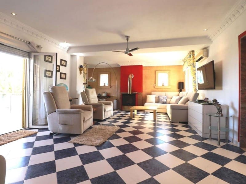 3 soveværelse Villa til salg i Almoradi med swimmingpool - € 549.500 (Ref: 9984919)