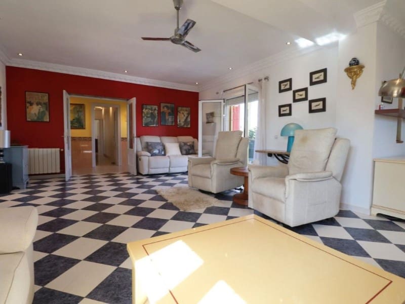 3 soveværelse Villa til salg i Almoradi med swimmingpool - € 549.500 (Ref: 9984919)