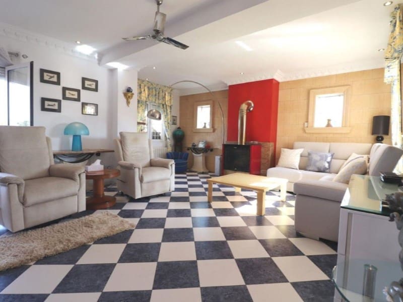 3 soveværelse Villa til salg i Almoradi med swimmingpool - € 549.500 (Ref: 9984919)