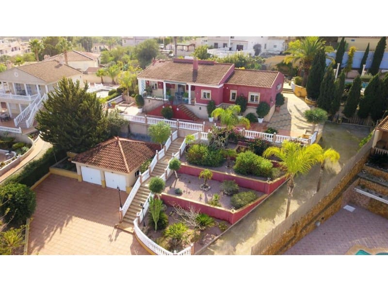 3 soveværelse Villa til salg i Almoradi med swimmingpool - € 549.500 (Ref: 9984919)