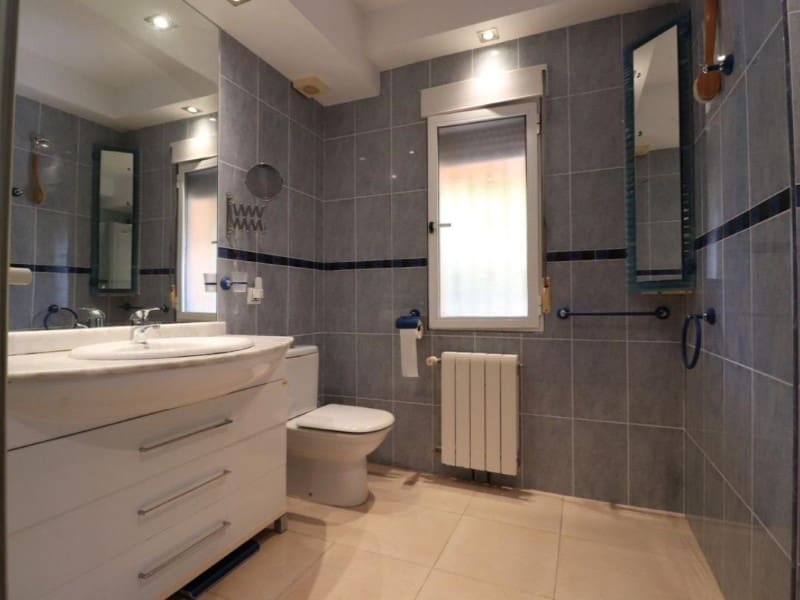 3 soveværelse Villa til salg i Almoradi med swimmingpool - € 549.500 (Ref: 9984919)