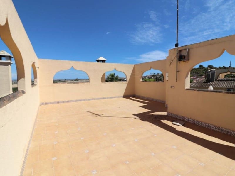 5 soveværelse Villa til salg i Algorfa med swimmingpool - € 418.000 (Ref: 9984920)