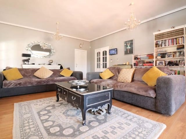 Chalet de 6 habitaciones en Almoradí en venta con piscina - 595.000 € (Ref: 9984921)