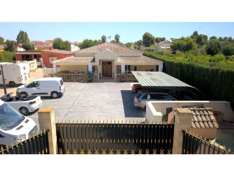 6 chambre Villa/Maison à vendre à Almoradi avec piscine - 595 000 € (Ref: 9984921)