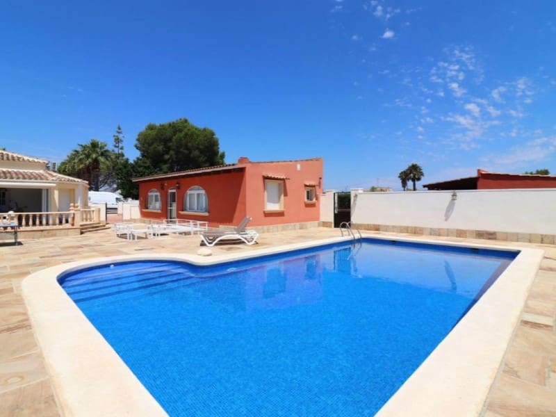 6 chambre Villa/Maison à vendre à Almoradi avec piscine - 595 000 € (Ref: 9984921)