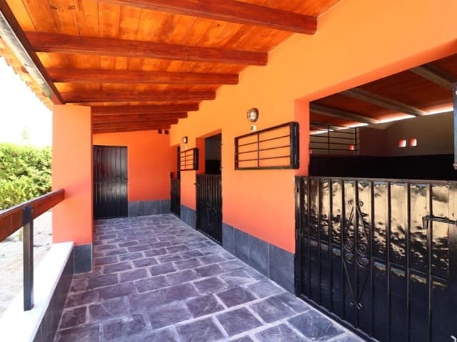 Chalet de 6 habitaciones en Almoradí en venta con piscina - 595.000 € (Ref: 9984921)