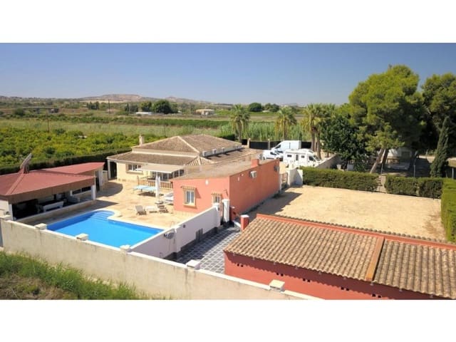 Chalet de 6 habitaciones en Almoradí en venta con piscina - 595.000 € (Ref: 9984921)