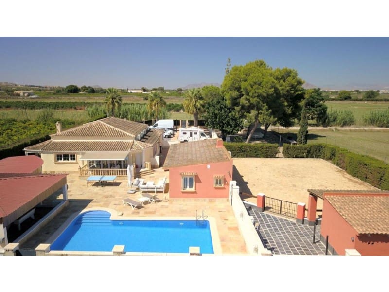 6 chambre Villa/Maison à vendre à Almoradi avec piscine - 595 000 € (Ref: 9984921)