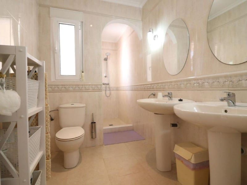 3 slaapkamer Villa te koop in Almoradi met zwembad - € 585.000 (Ref: 9984922)
