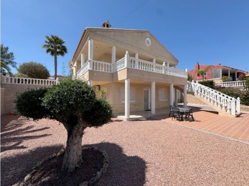 3 slaapkamer Villa te koop in Almoradi met zwembad - € 585.000 (Ref: 9984922)