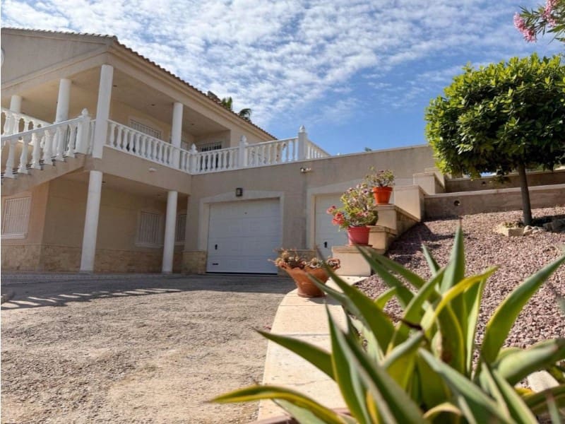 3 slaapkamer Villa te koop in Almoradi met zwembad - € 585.000 (Ref: 9984922)