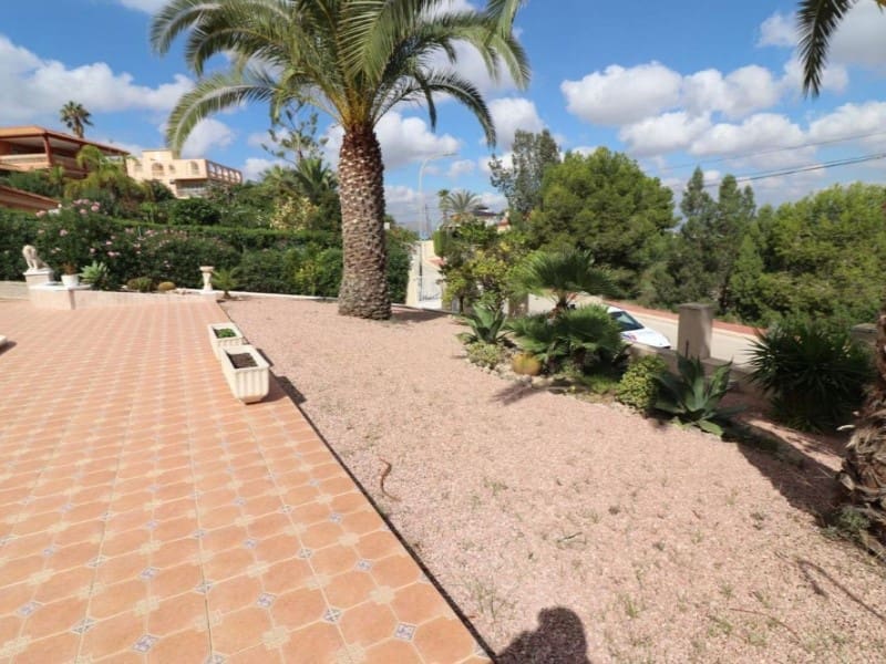 3 slaapkamer Villa te koop in Almoradi met zwembad - € 585.000 (Ref: 9984922)