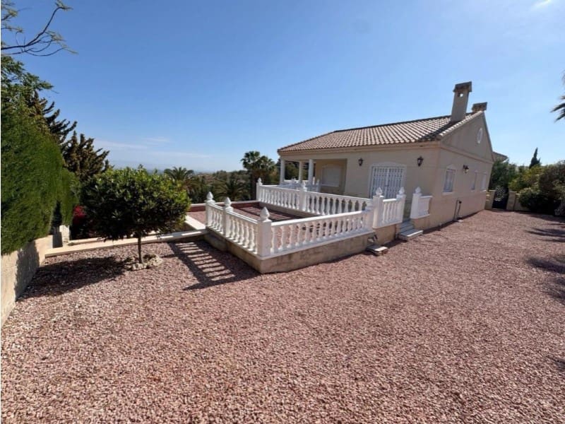 3 slaapkamer Villa te koop in Almoradi met zwembad - € 585.000 (Ref: 9984922)