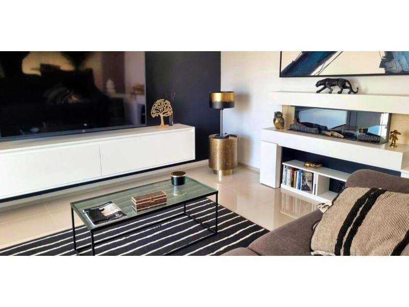 Chalet de 2 habitaciones en Benijófar en venta con piscina - 324.900 € (Ref: 9984923)