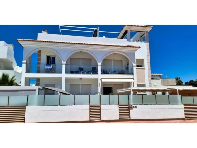 Chalet de 2 habitaciones en Benijófar en venta con piscina - 324.900 € (Ref: 9984923)