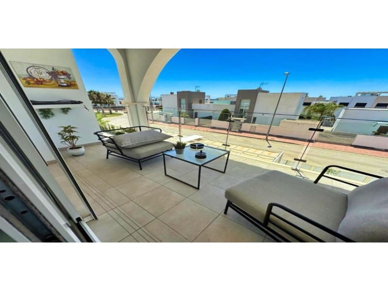 Chalet de 2 habitaciones en Benijófar en venta con piscina - 324.900 € (Ref: 9984923)