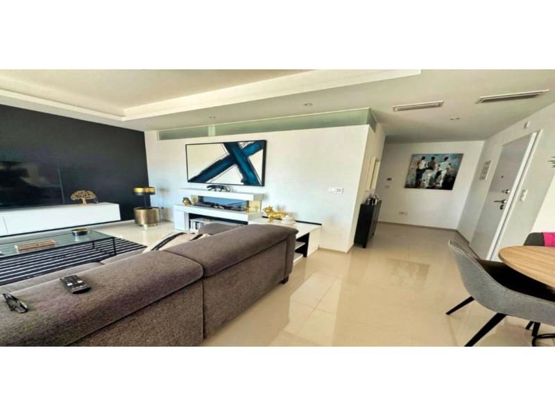 Chalet de 2 habitaciones en Benijófar en venta con piscina - 324.900 € (Ref: 9984923)