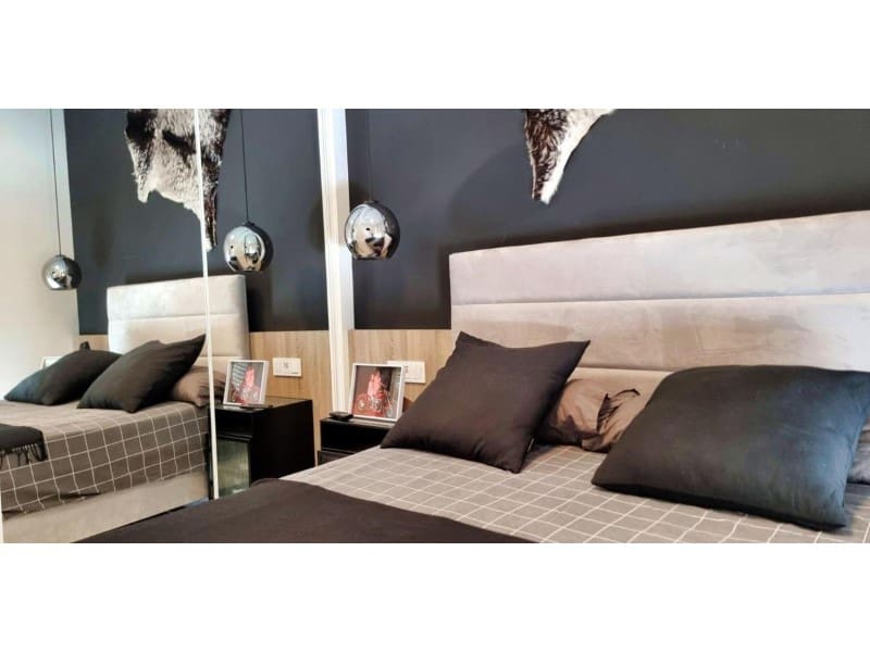Chalet de 2 habitaciones en Benijófar en venta con piscina - 324.900 € (Ref: 9984923)