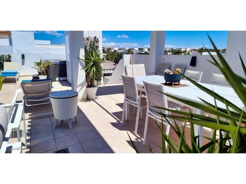 Chalet de 2 habitaciones en Benijófar en venta con piscina - 324.900 € (Ref: 9984923)