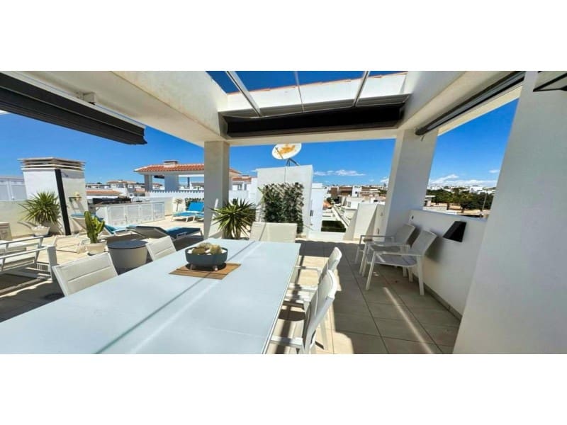 Chalet de 2 habitaciones en Benijófar en venta con piscina - 324.900 € (Ref: 9984923)